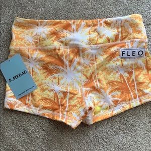 NWT FLEO Golden State OG